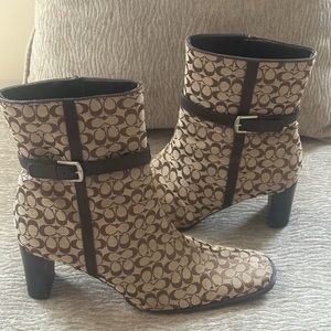 COACH vintage signature C boots booties khaki size 9.5